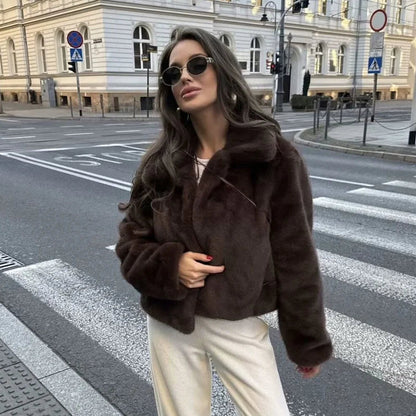 Ezel Women’s Short Faux Fur Coat with Turn-Down Collar | Warm, Loose Fit light brown | The Lineage