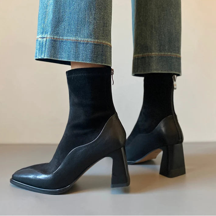 Vezal Women’s Streetstyle Ankle Boots in Leather Look | Square toe black | The Lineage