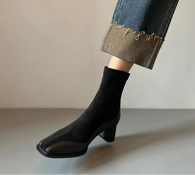 Vezal Women’s Streetstyle Ankle Boots in Leather Look | Square toe | The Lineage